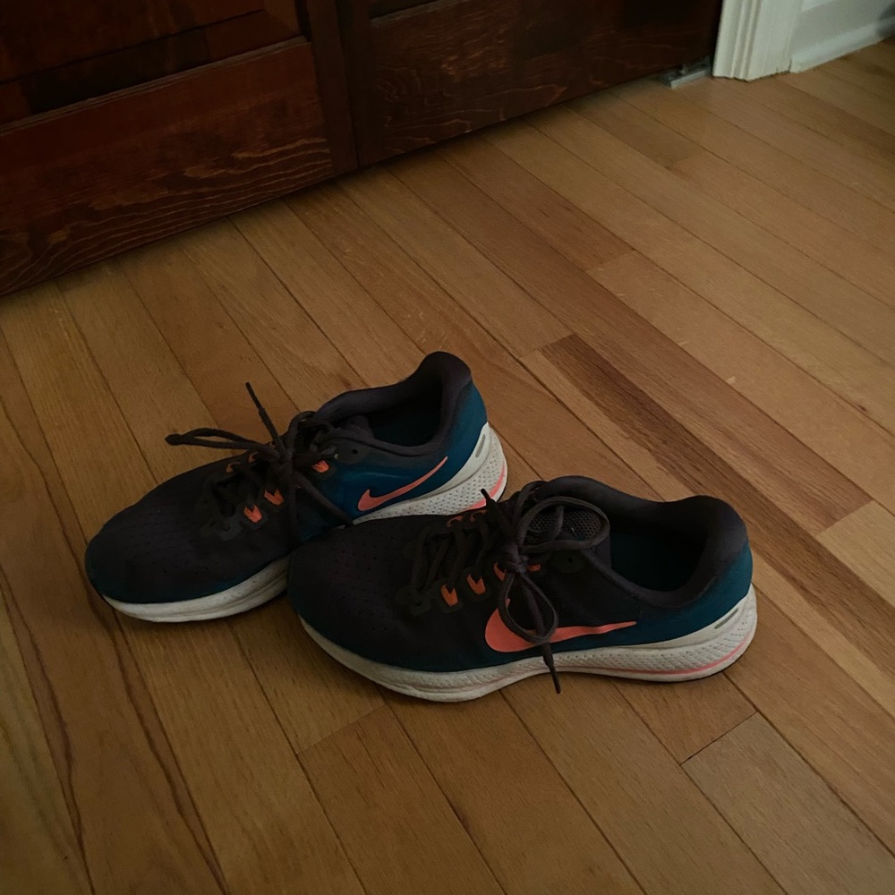 Nike running shoes size 8 1/2
